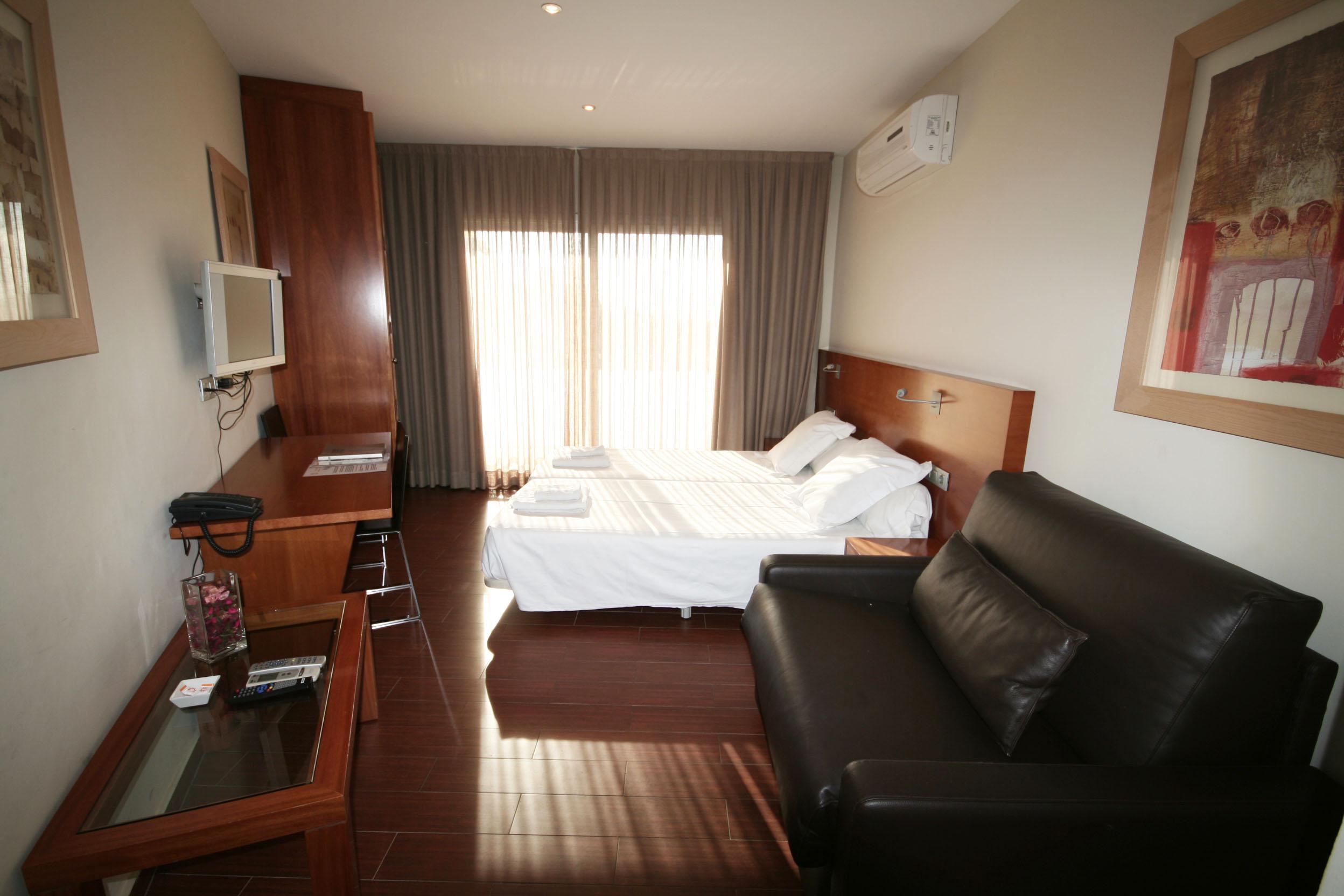 Apartamentos Turisticos Madanis L'Hospitalet de Llobregat Room photo
